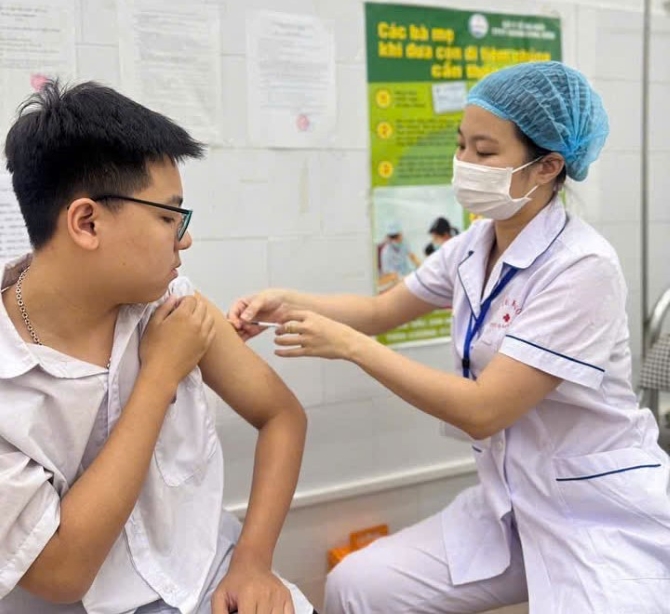 Hà Nội triển khai hiệu quả chiến dịch tiêm chủng vắc xin sởi đợt 3 năm 2025
