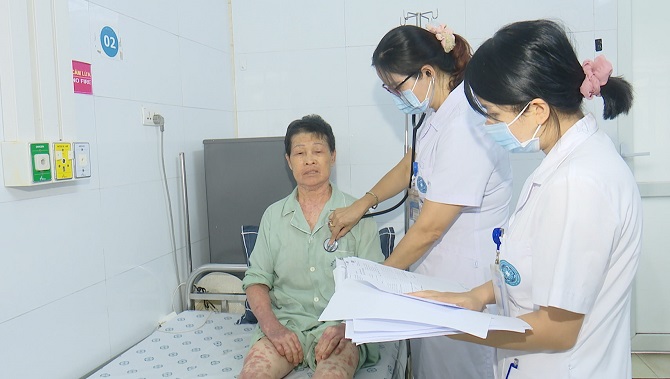 Bác sĩ cảnh báo cẩn trọng dị ứng thuốc do người dân quen tự mua thuốc uống, điều trị bệnh