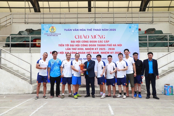 CDC Hà Nội tham gia Giải bóng đá Công đoàn phường Láng tổ chức