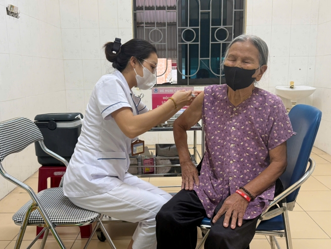 Chủ động phòng bệnh dại: Vai trò của vắc xin và điều trị dự phòng sau phơi nhiễm